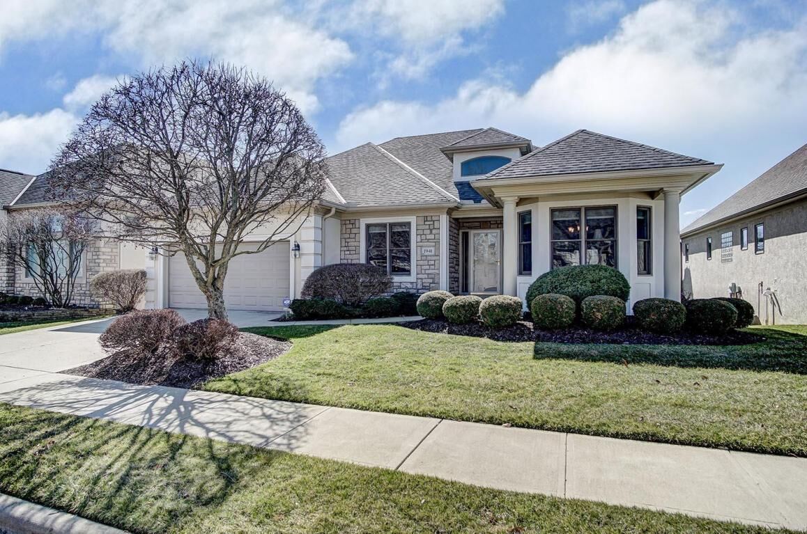 Property Photo:  1941 Lake Shore Drive  OH 43204 