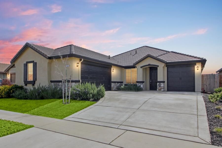 Property Photo: 1354 Wawona Court CA 95961