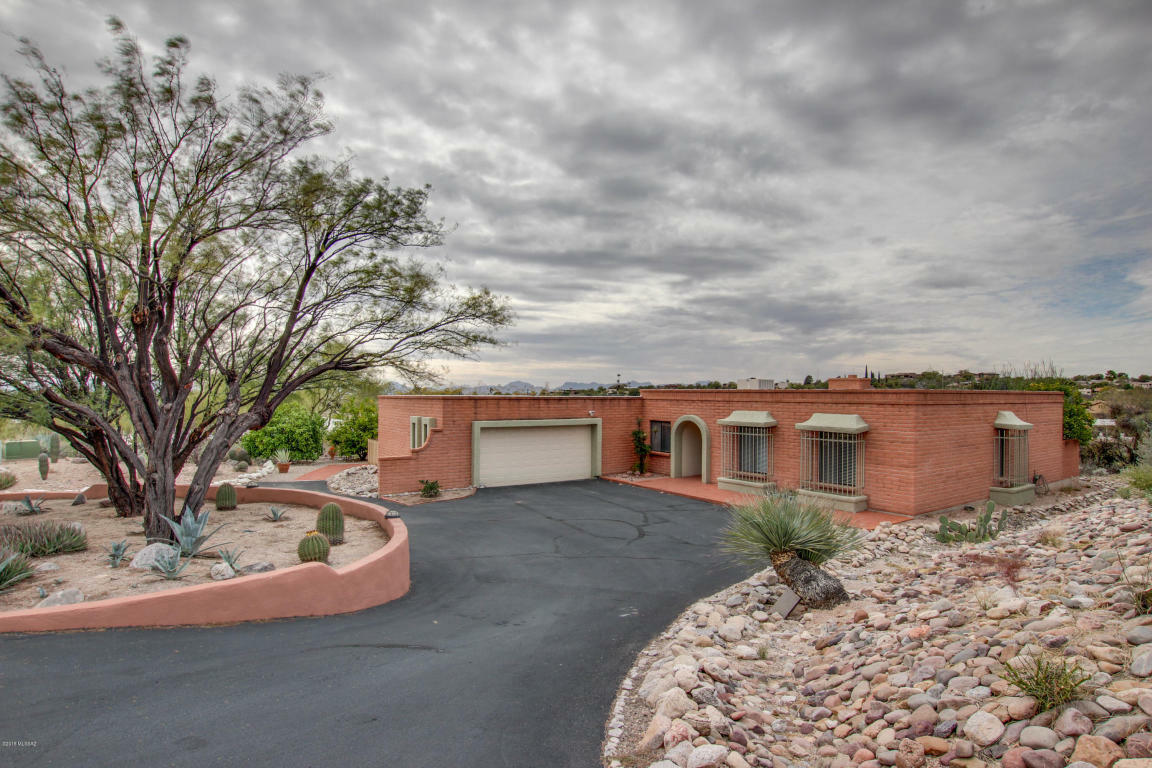 Property Photo:  4511 N Paseo Bocoancos  AZ 85750 