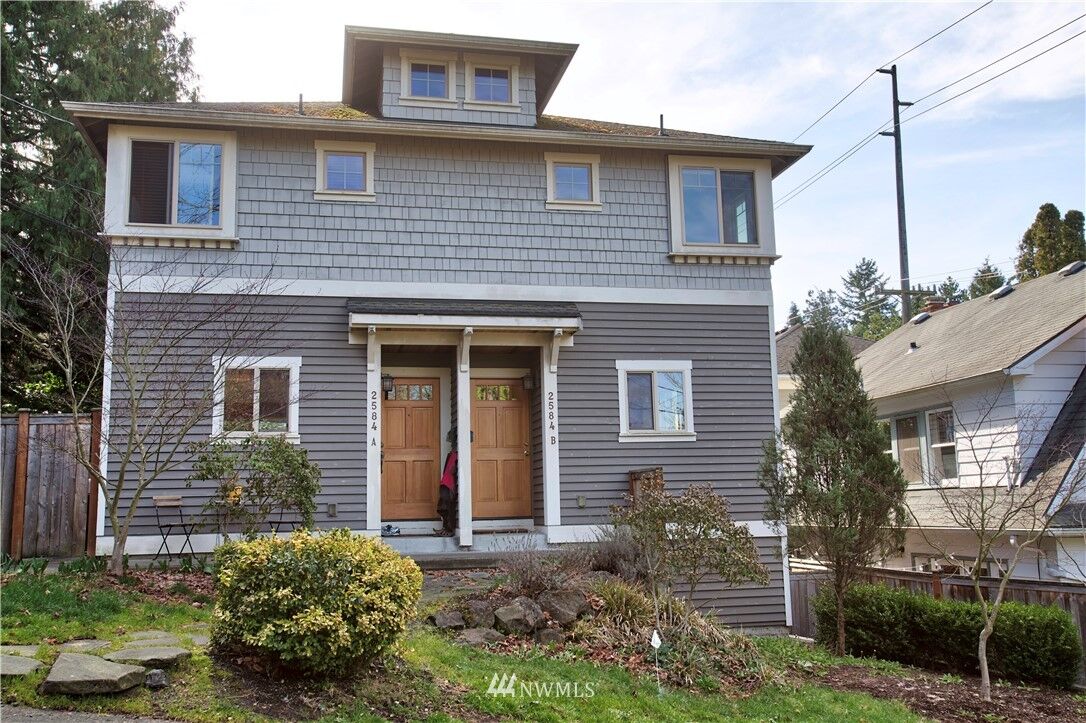 Property Photo: 2584 B 3rd Avenue W B WA 98119