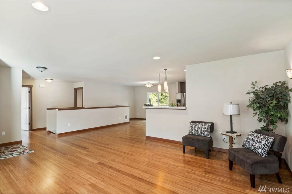Property Photo:  110 NW Glade Ct  WA 98311 