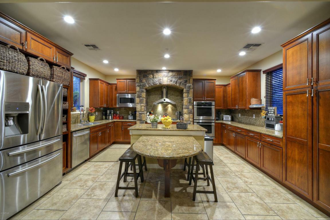 Property Photo:  8653 W Rowel Road  AZ 85383 