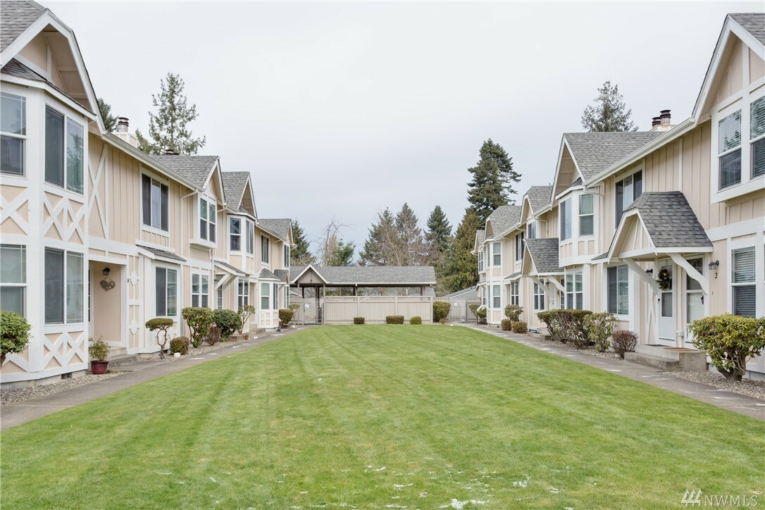 Property Photo:  2615 Mountain View Ave W 1A  WA 98466 