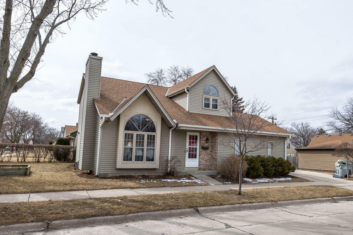 Property Photo:  9505 W Townsend St  WI 53222 