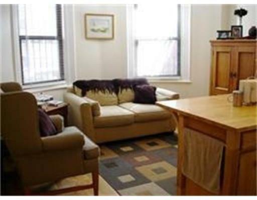 Property Photo:  81 E Brookline St 1  MA 02118 