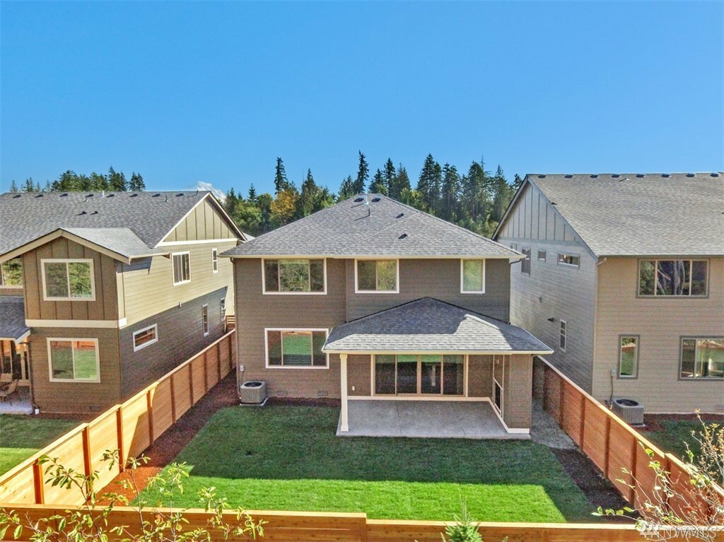 Property Photo: 13130 176th Ave E WA 98391