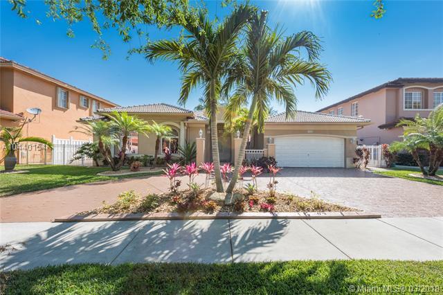 Property Photo: 16865 NW 78th Ave FL 33016
