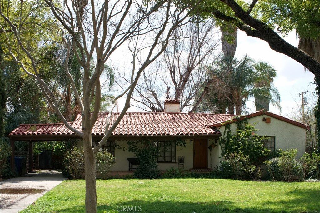 Property Photo: 925 W Marshall Boulevard CA 92405