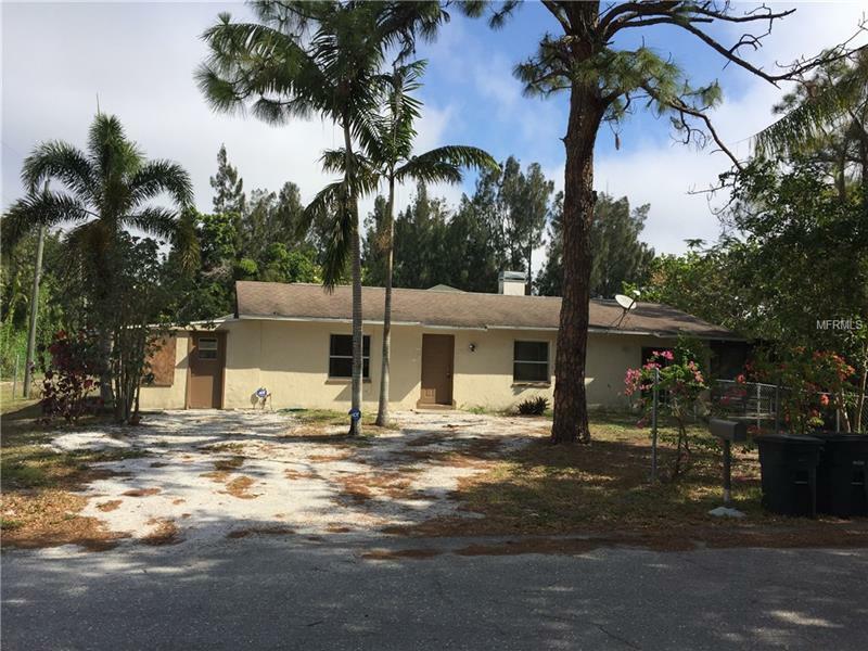 Property Photo:  2671 Maple Avenue  FL 33901 