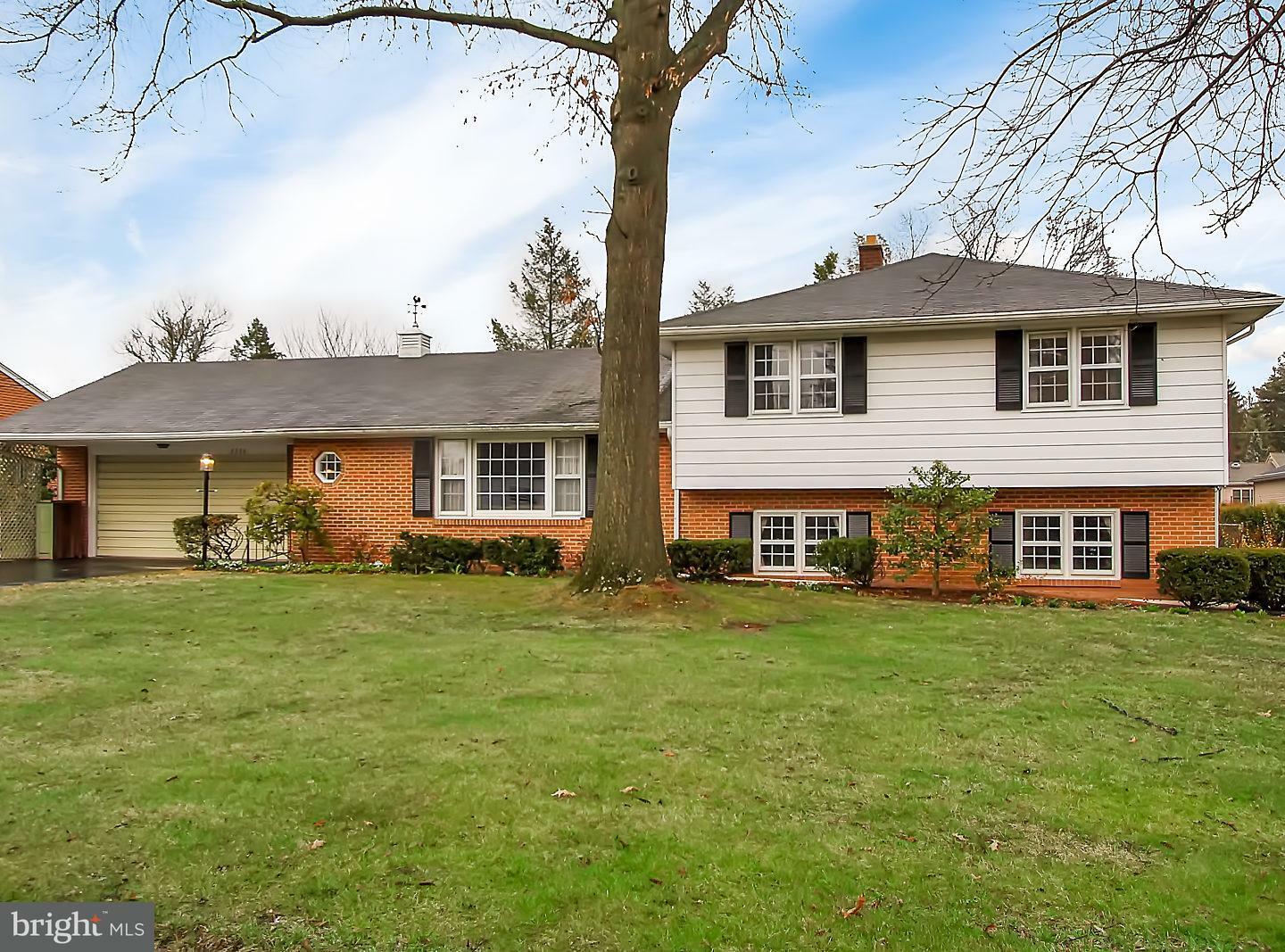 Property Photo:  2330 Manor Road  PA 17408 