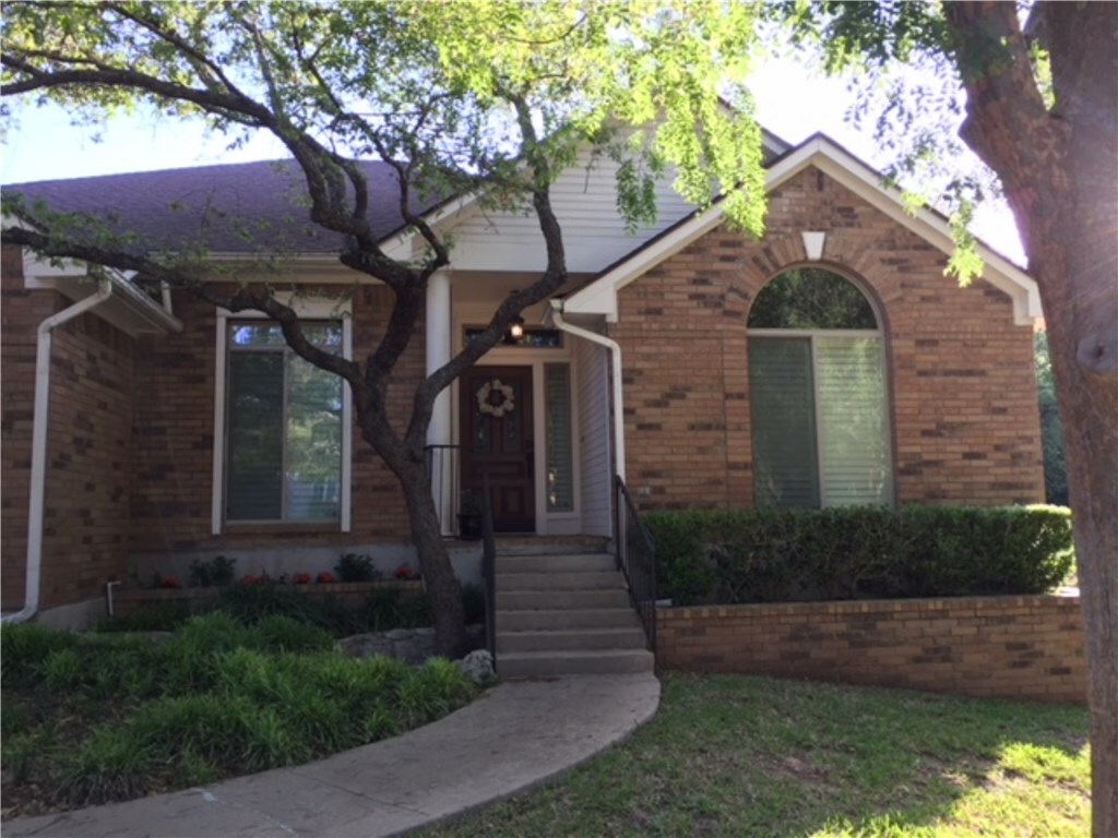 Property Photo: 10605 Queensbury Cove TX 78726