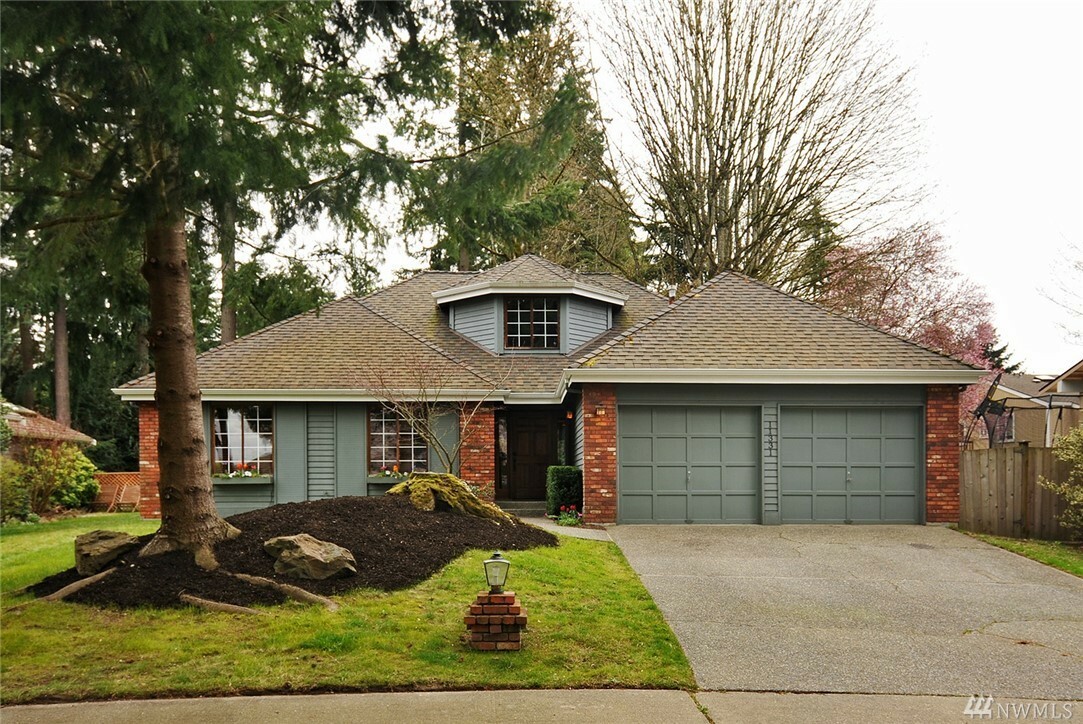 Property Photo:  11331 NE 104th St  WA 98033 