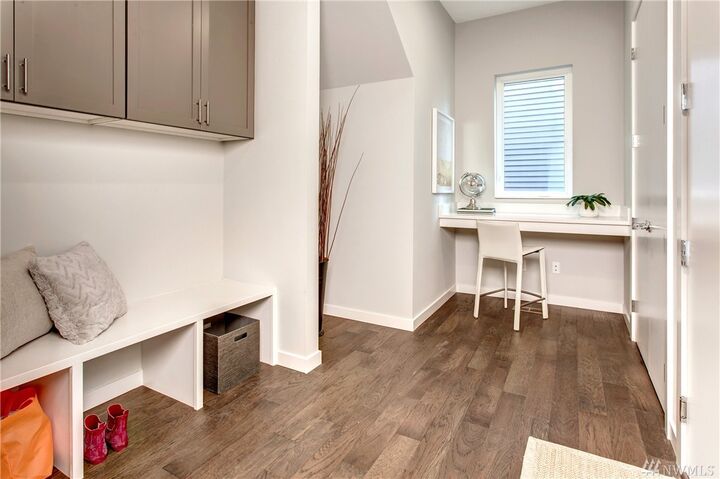 Property Photo: 12327 94th Avenue NE WA 98034