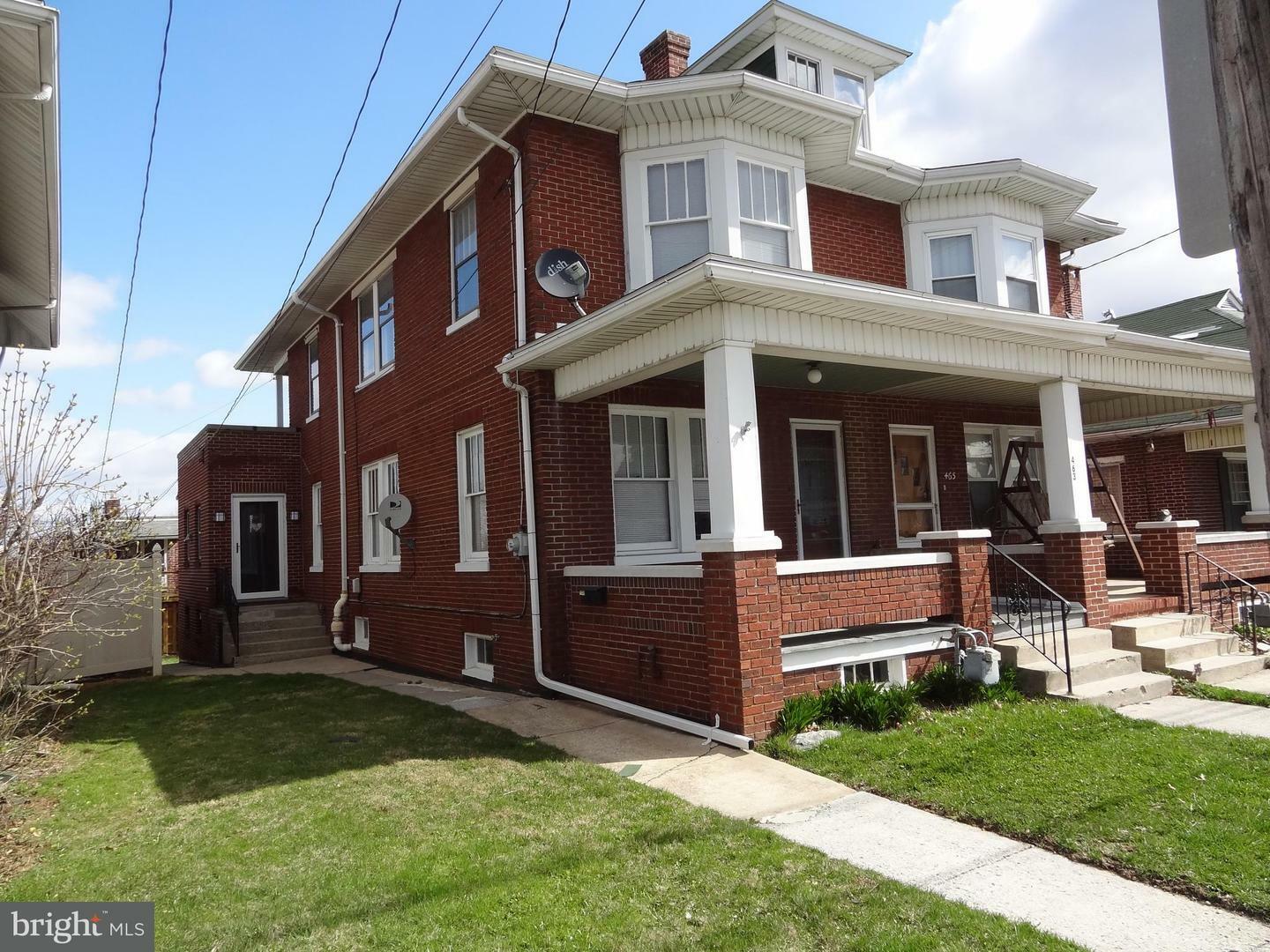 Property Photo:  463 Main Street  PA 17313 