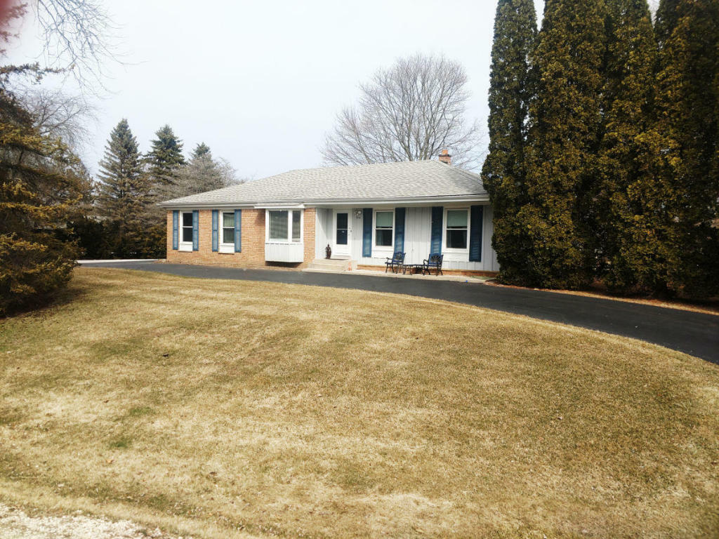 Property Photo:  9040 N Iroquois Rd  WI 53217 