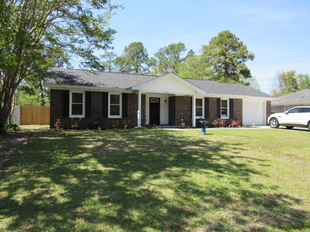 Property Photo: 1221 Hampton Drive SC 29483