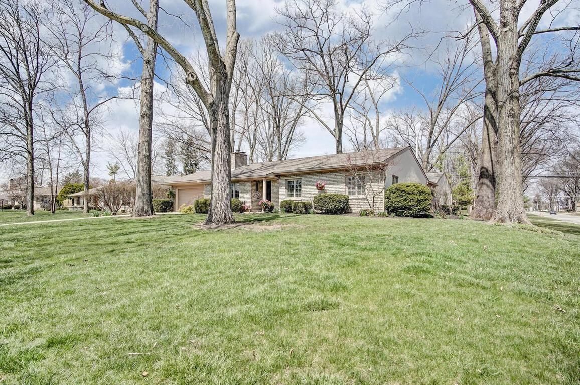 Property Photo:  2428 Canterbury Road  OH 43221 