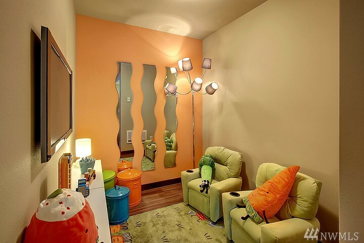 Property Photo: 17826 19th Ave W 3 WA 98037