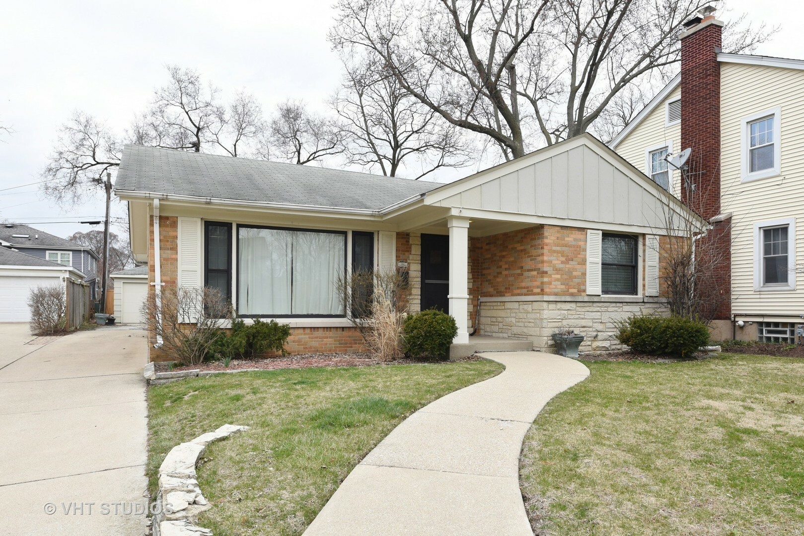 Property Photo:  4204 Clausen Avenue  IL 60558 