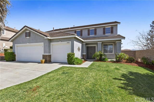 Property Photo: 31062 Bonsai Circle CA 92596