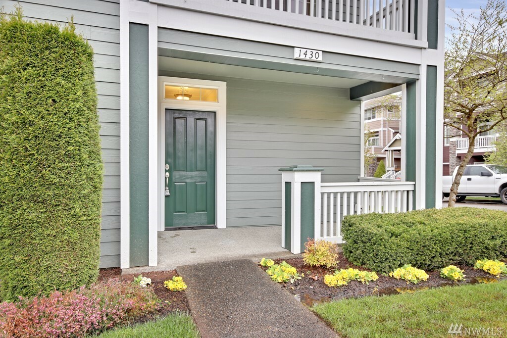 Property Photo:  1430 Cottonwood Ave  WA 98466 