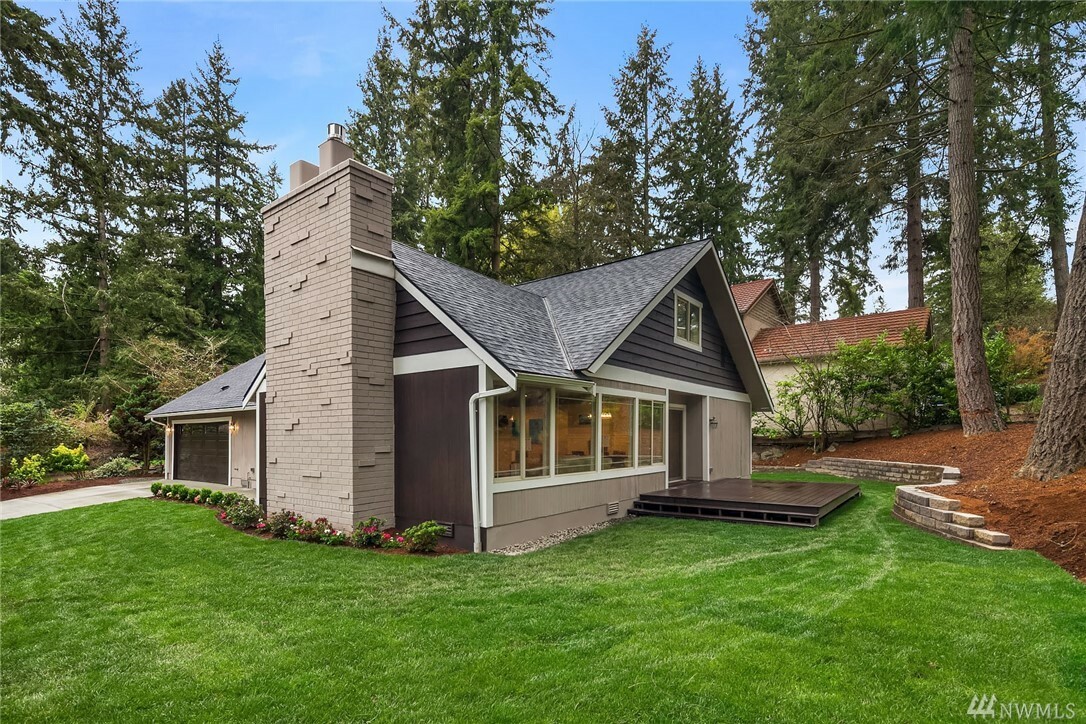 Property Photo: 16670 SE 17th Place WA 98008