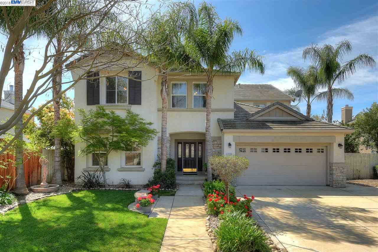 Property Photo:  776 Amy Way  CA 95337 