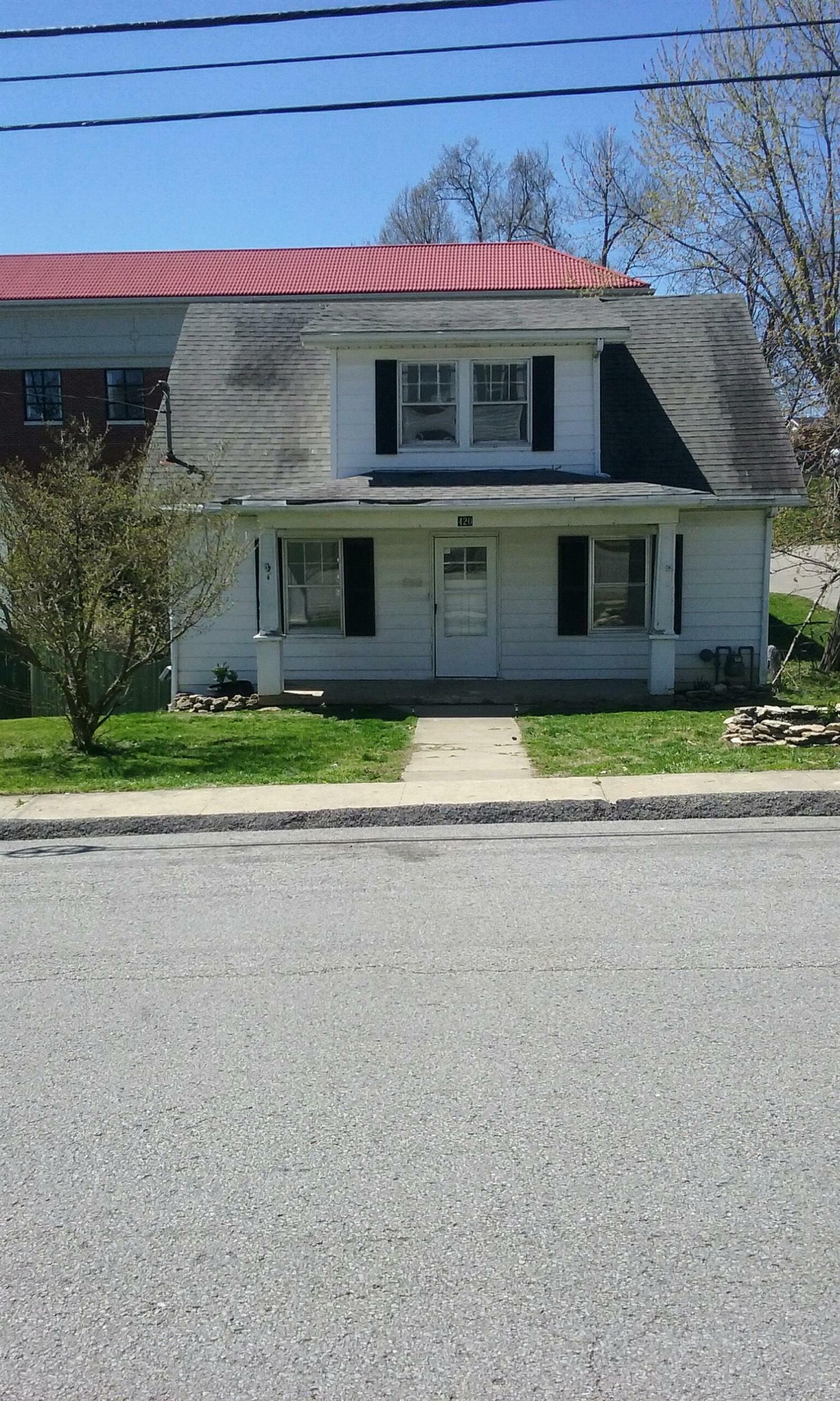 Property Photo:  420 North Street  KY 40475 