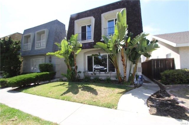 Property Photo: 519 16th Street CA 92648