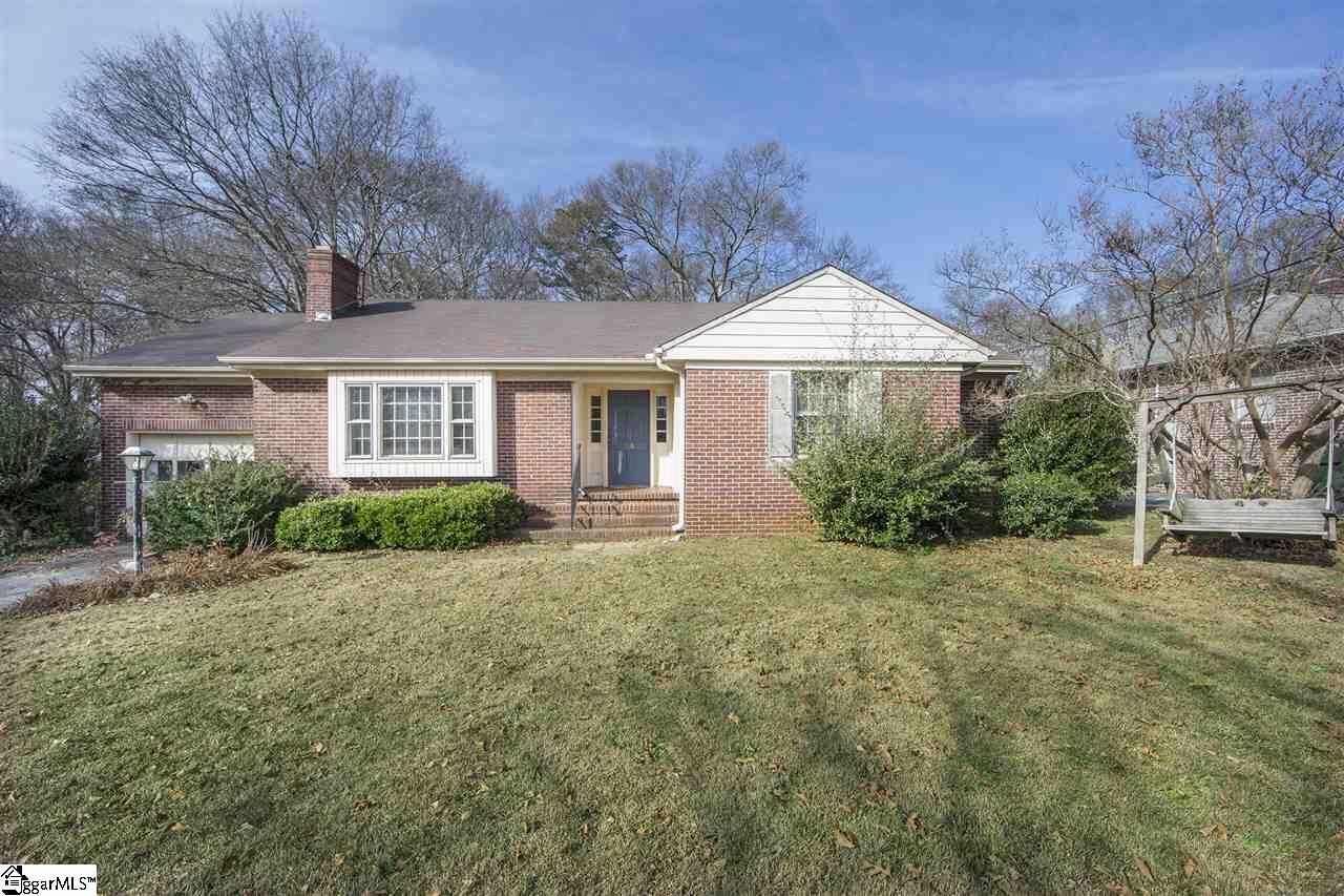 Property Photo: 34 Rockwood Drive SC 29605