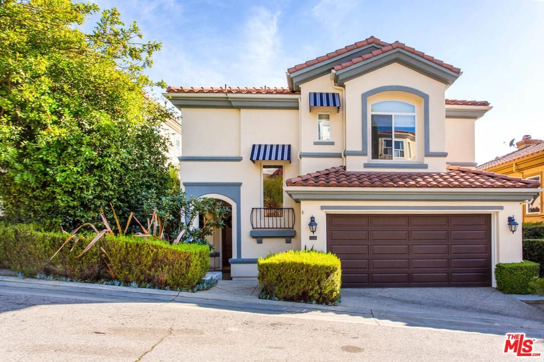 Property Photo: 16772 Calle De Marisa CA 90272