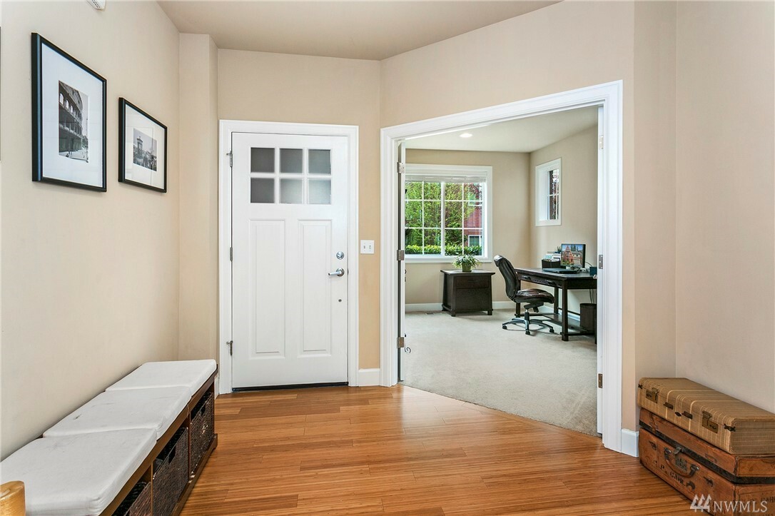 Property Photo: 12320 NE 86th Wy 7 WA 98033