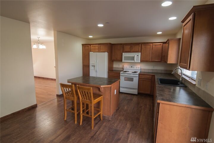 Property Photo:  13405 Macadam Rd S  WA 98168 