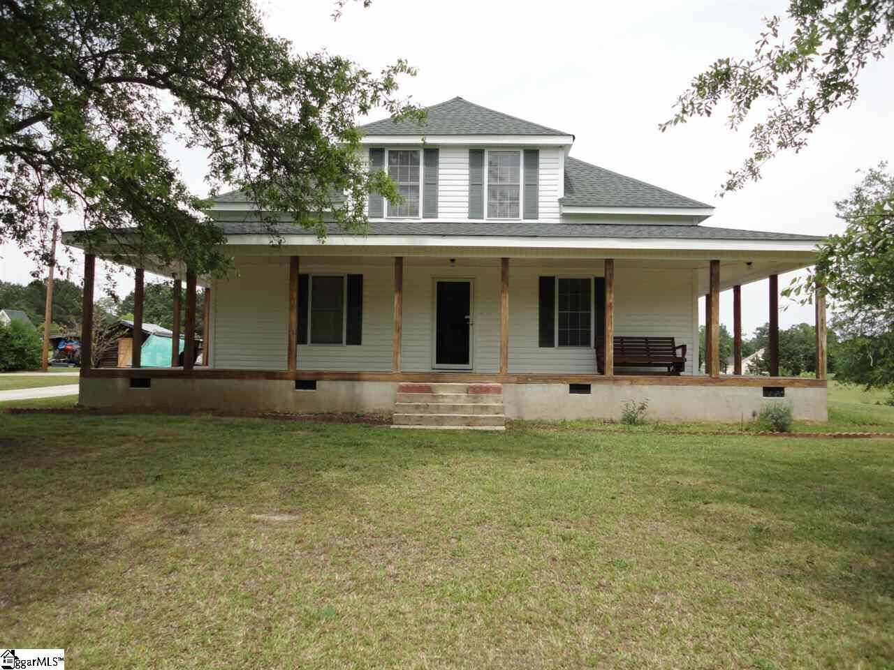 Property Photo: 695 W Ridgeway Road SC 29654