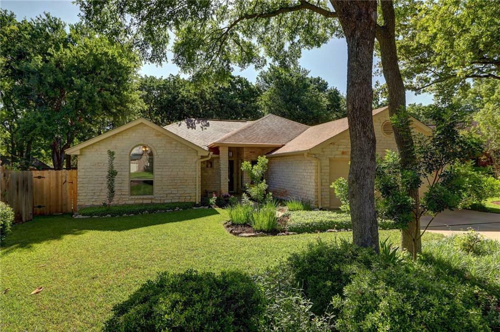 Property Photo:  2115 Mockingbird Drive  TX 78681 