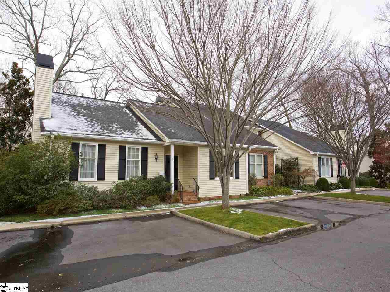 Property Photo:  300 E Broad Street Unit 9  SC 29601