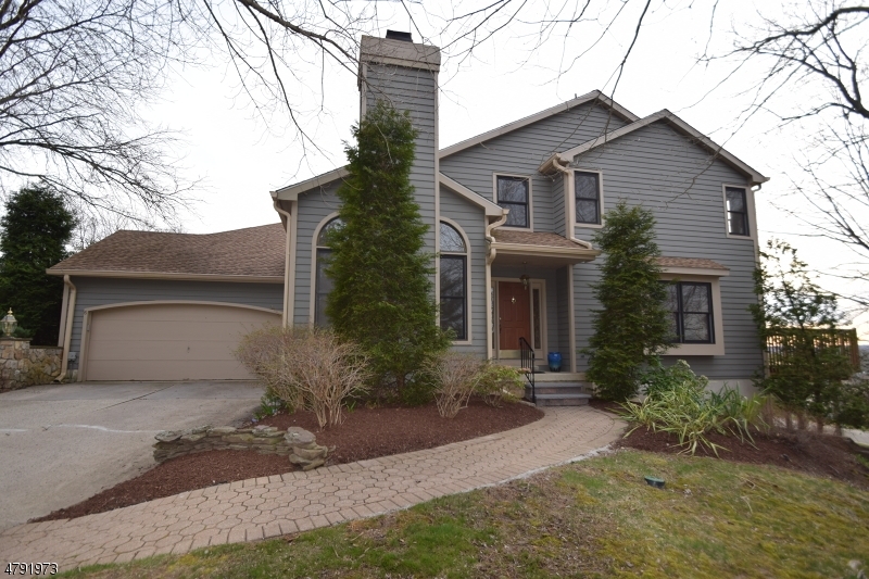 Property Photo:  6 Liberty View Ct  NJ 08530 