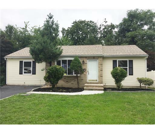 Property Photo:  129 Grant Avenue  NJ 08863 