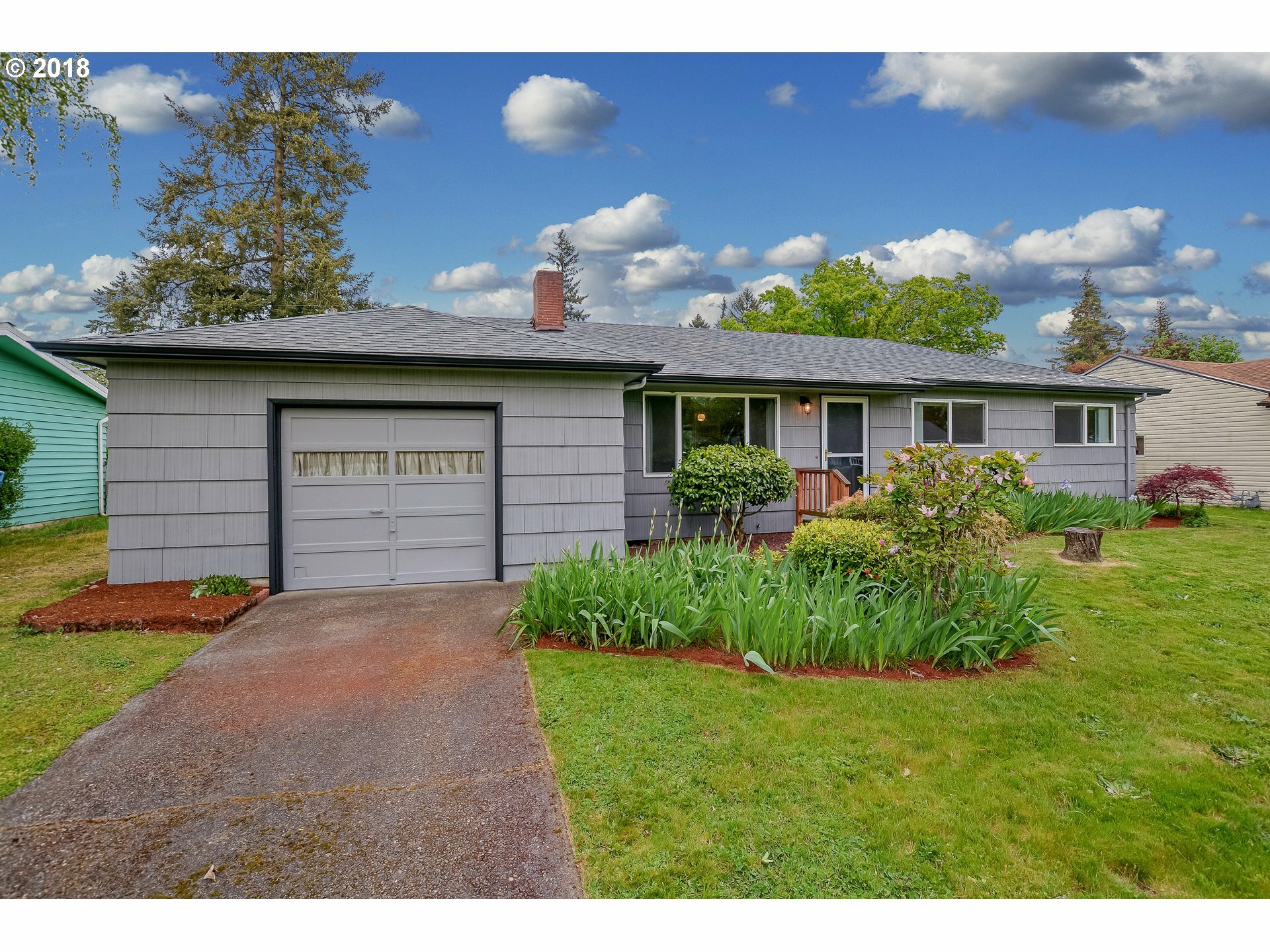 Property Photo:  515 SE 101st Ave  WA 98664 