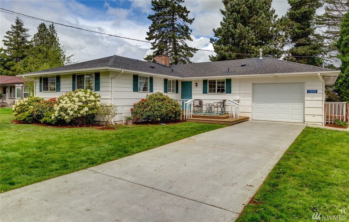 Property Photo: 17059 Marlee Dr WA 98233