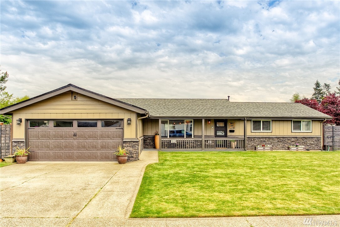 Property Photo: 505 Meade Ave WA 98390