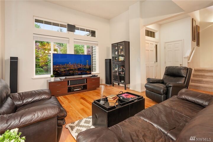 Property Photo: 7613 NE 125th St WA 98034