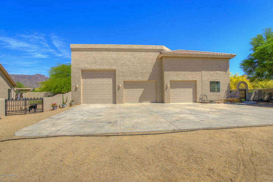 Property Photo: 5702 E Desert Winds Drive AZ 85331