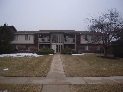 Property Photo:  803 Garden Circle 4  IL 60107 