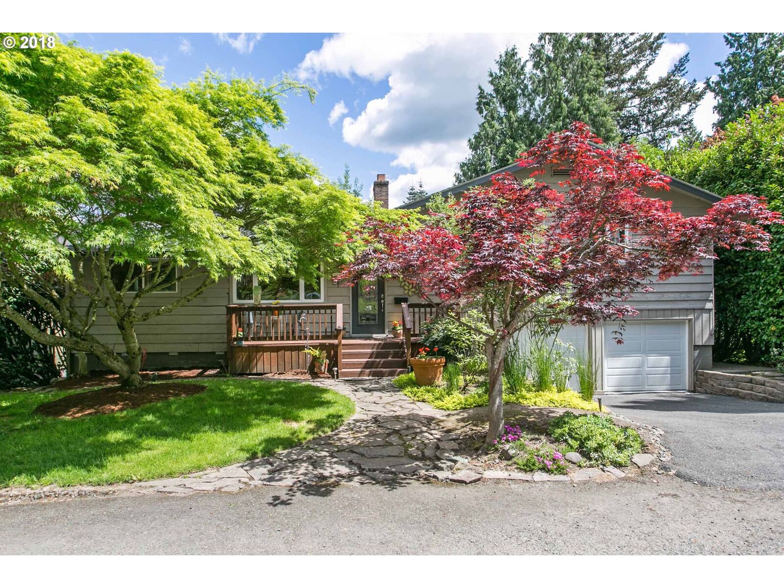 Property Photo: 7846 SW 27th Ave OR 97219