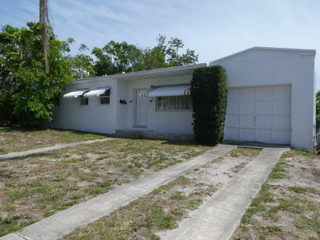 Property Photo:  1715 12th Court N  FL 33460 