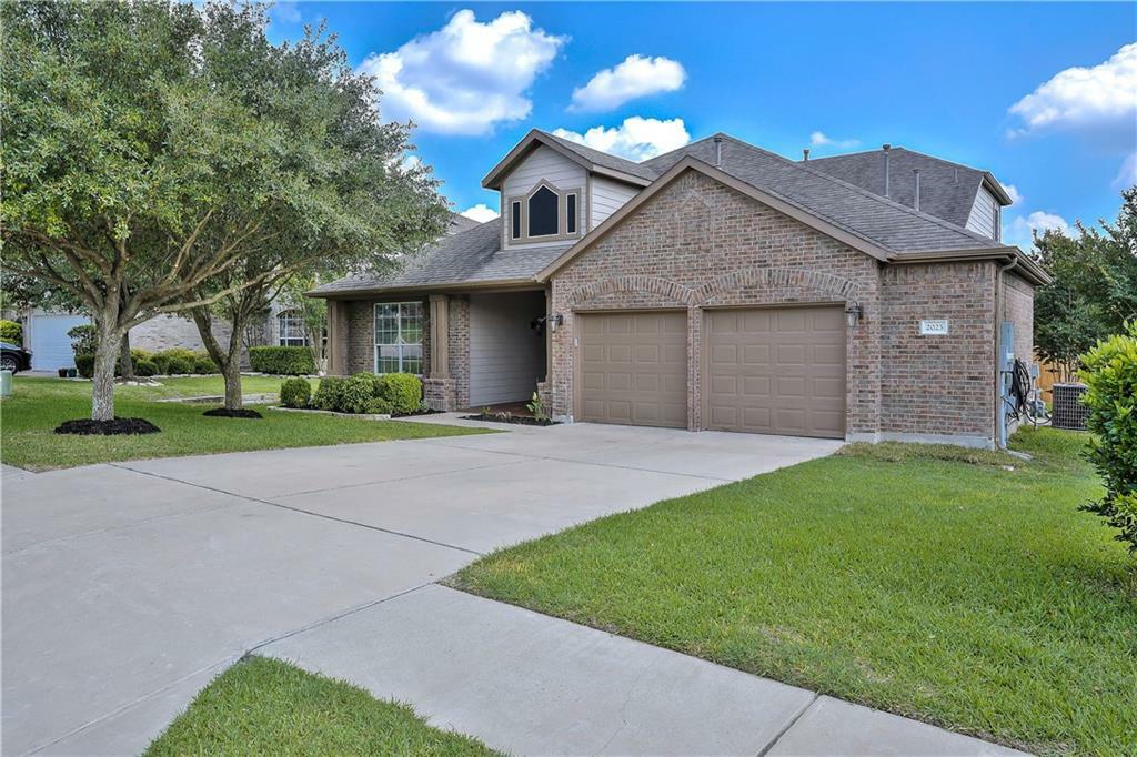 Property Photo:  2025 Paradise Ridge Drive  TX 78665 