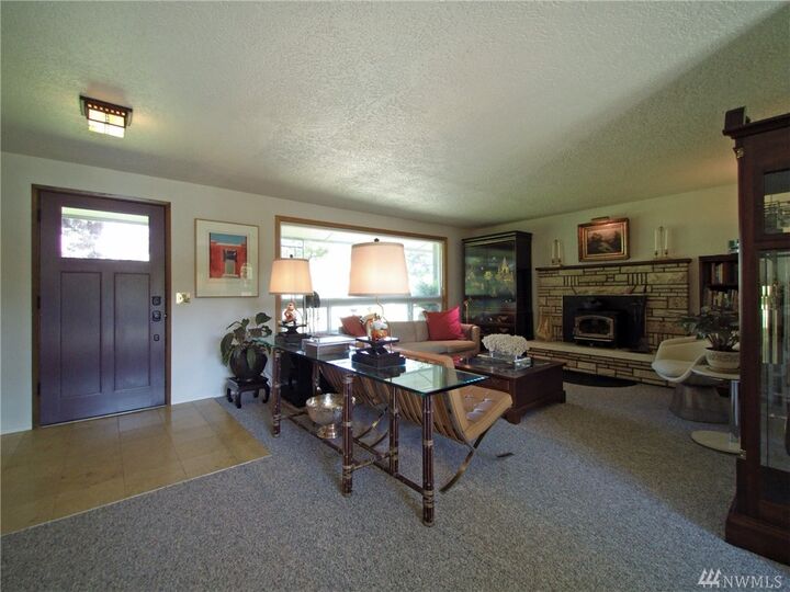 Property Photo: 1212 W 17th St WA 98363