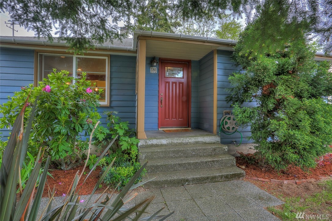 Property Photo: 7357 29th Ave SW WA 98126