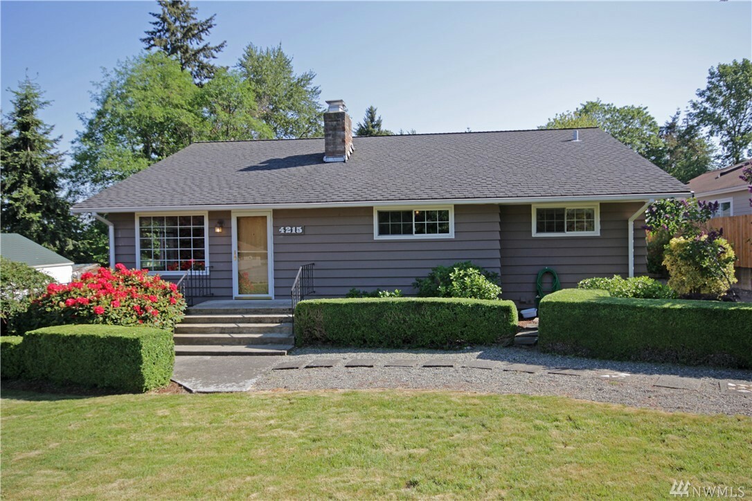 Property Photo:  4215 S 170th St  WA 98188 